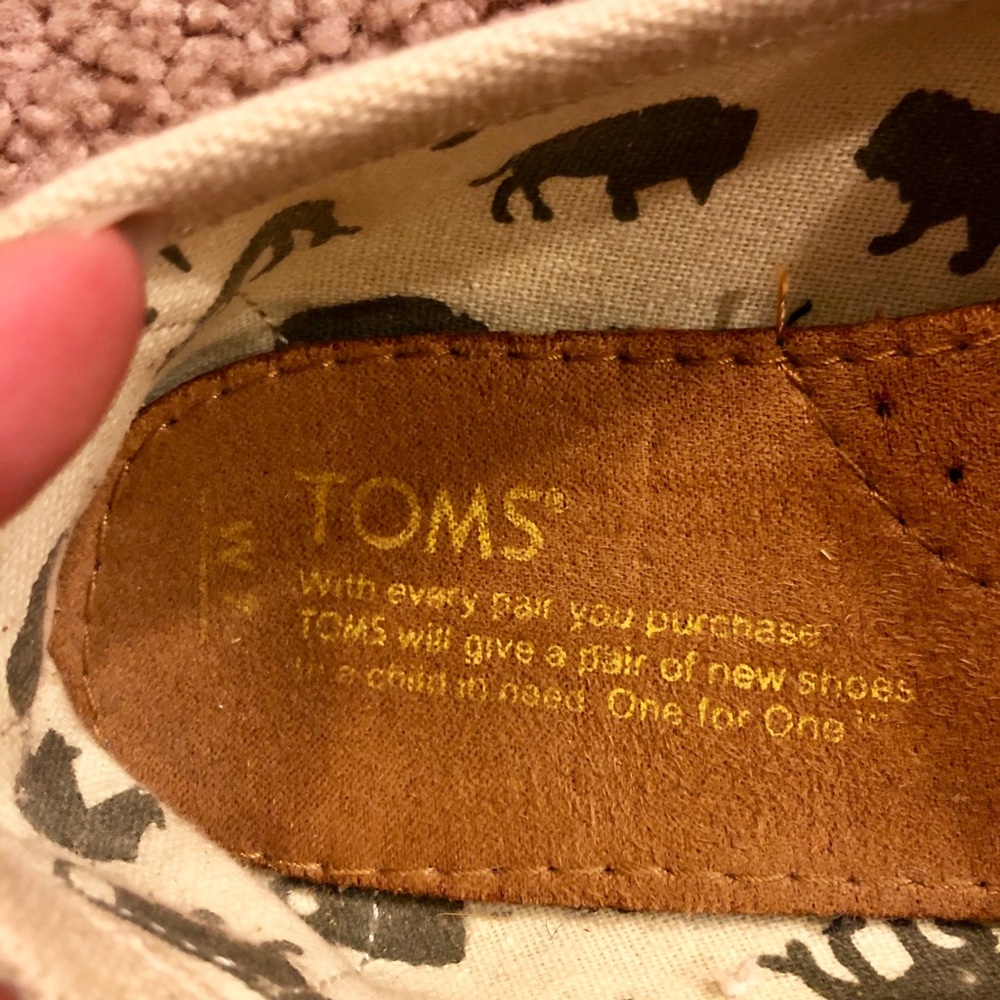 Cream Toms - Picture 3 of 3